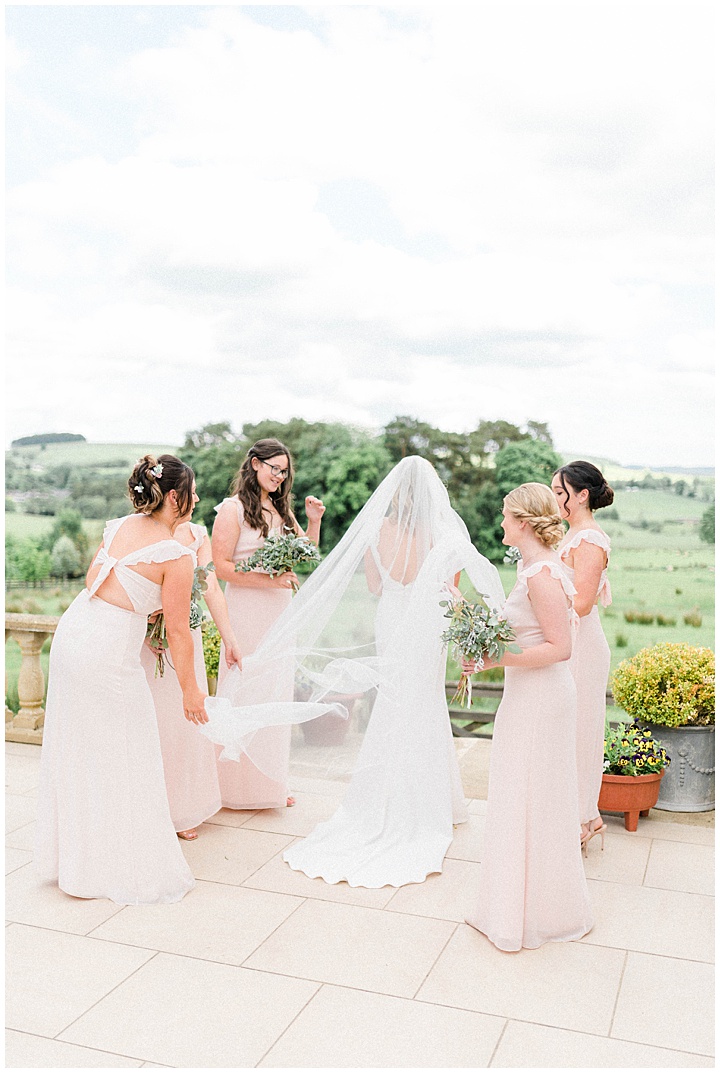 woodhill hall photos of bridal party